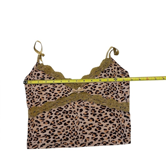 Small Cheetah Print Cropped Tank Top - Picture 6 of 8